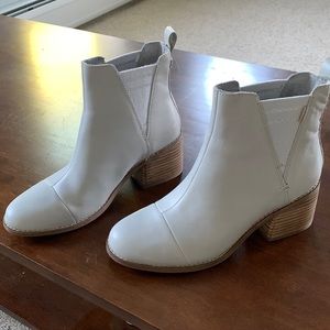 Toms light gray booties stacked heel. Size 7.5
